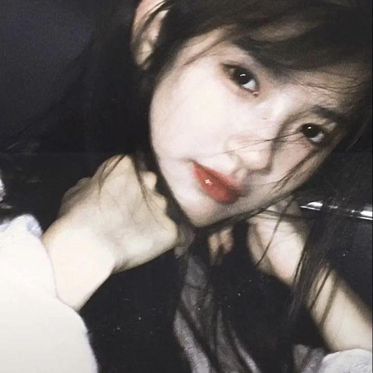 皇上命我来选妃封面